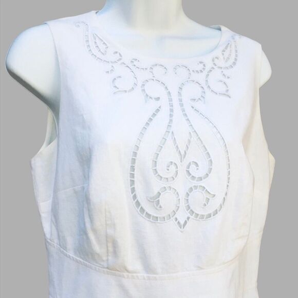 Maggy London Cutwork Embroidery Accent Sleeveless Sheath Dress - Picture 3 of 9